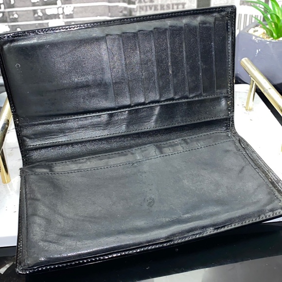 Authentic Chanel CC Patent Leather Wallet - Picture 10 of 17